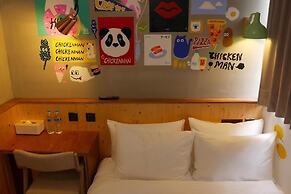 Just Inn - City Hall