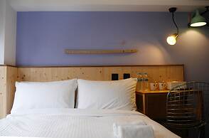 Just Inn - City Hall