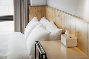 Just Inn - City Hall