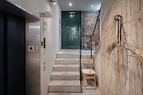 Just Inn - City Hall