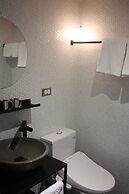 Just Inn - City Hall