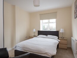 Luxury 2 Bed Riverside