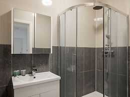 Luxurious 2 Bed Apartment in Central Bedford