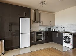 Luxurious 2 Bed Apartment in Central Bedford