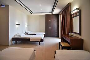 24 Seven Boutique Hotel