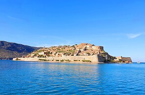 24 Seven Boutique Hotel