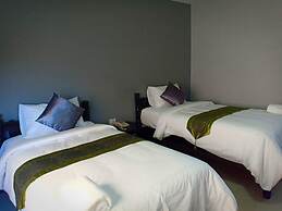 Submukdaphoomplace Hotel