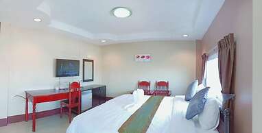 Submukdaphoomplace Hotel