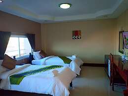 Submukdaphoomplace Hotel