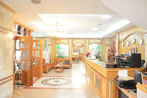 Submukdaphoomplace Hotel