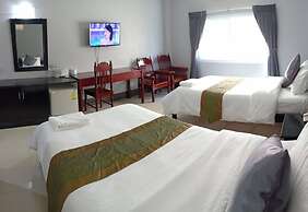 Submukdaphoomplace Hotel