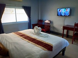 Submukdaphoomplace Hotel