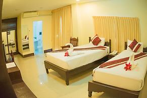 Submukdaphoomplace Hotel