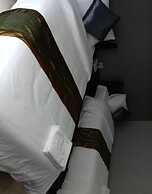 Submukdaphoomplace Hotel