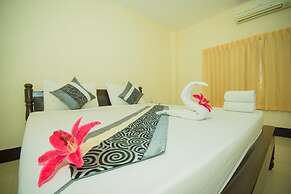 Submukdaphoomplace Hotel