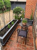 Hollidge House Apartments