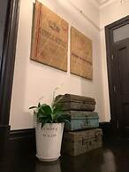 Hollidge House Apartments