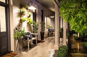 Hollidge House Apartments