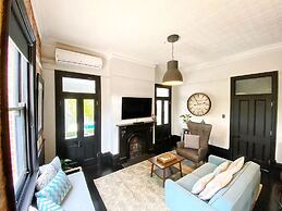 Hollidge House Apartments