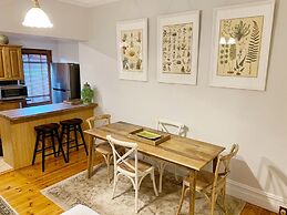 Hollidge House Apartments