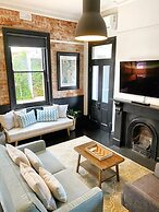 Hollidge House Apartments