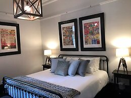 Hollidge House Apartments