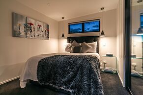 Guest House on Queens