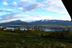 Akureyri Log Cottage