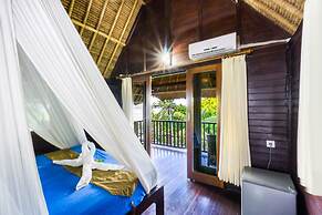 Songlambung Beach Huts