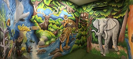 Winggarden Murals House