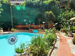 Porterhouse Beach Hotel