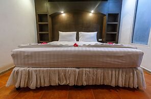 Porterhouse Beach Hotel