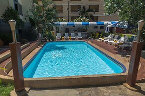 Porterhouse Beach Hotel