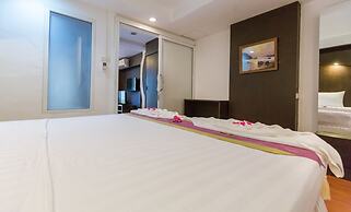 Porterhouse Beach Hotel