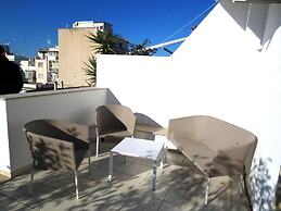 Gatto Bianco Le Terrazze