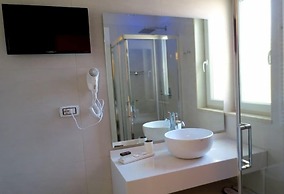 Gatto Bianco Le Terrazze