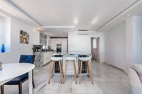 First Line Penthouse in Puerto Banus