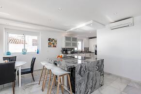 First Line Penthouse in Puerto Banus