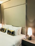 The Landmark Penthouse Luxury Condo by Casa Accommodation