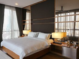 The Landmark Penthouse Luxury Condo by Casa Accommodation