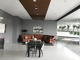 The Landmark Penthouse Luxury Condo by Casa Accommodation