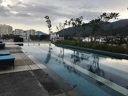 The Landmark Penthouse Luxury Condo by Casa Accommodation