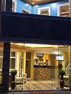 Royal Mansion Hotel