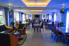 Royal Mansion Hotel