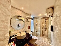 Dinh Ami Hanoi Hotel