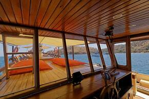 Plataran Phinisi Waecicu