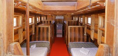 Plataran Phinisi Waecicu