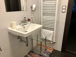 Grand Petit Hotel ex Shato Gesson