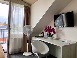 Grand Petit Hotel ex Shato Gesson