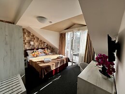 Grand Petit Hotel ex Shato Gesson